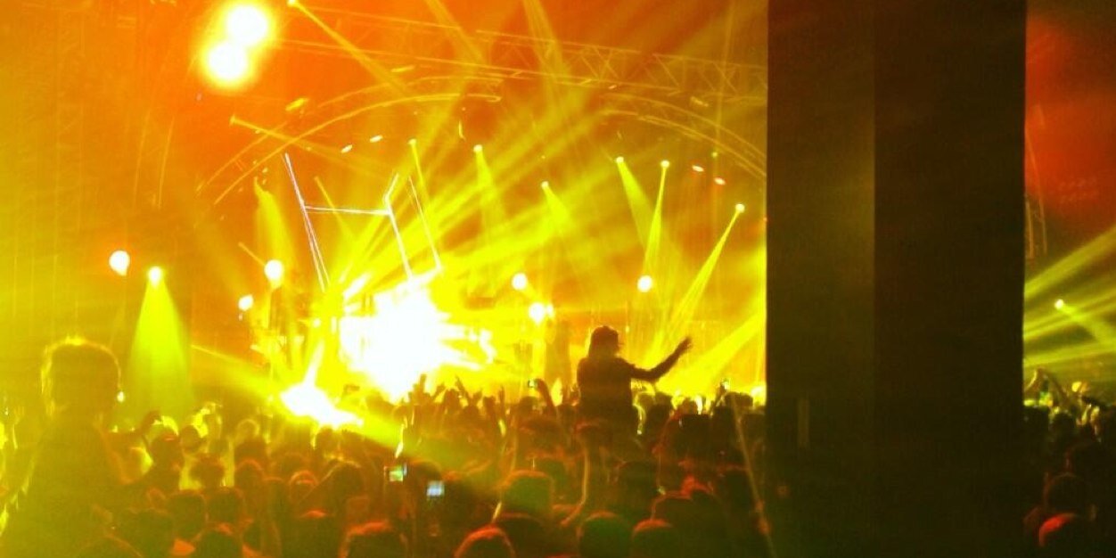 DJ banner