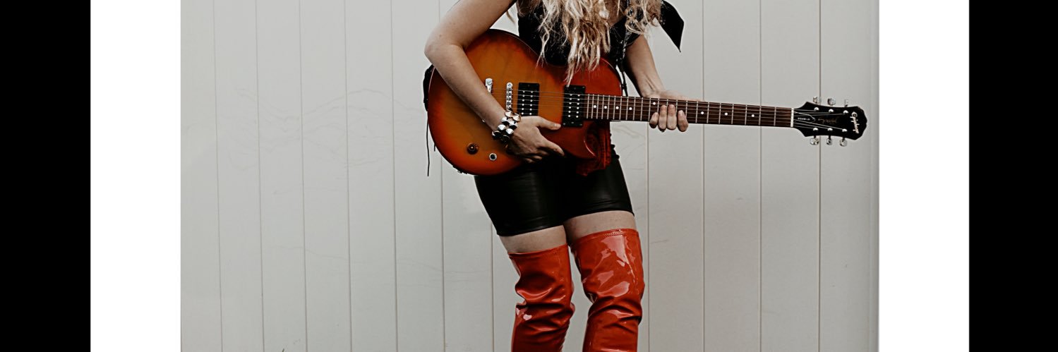 Alexis banner