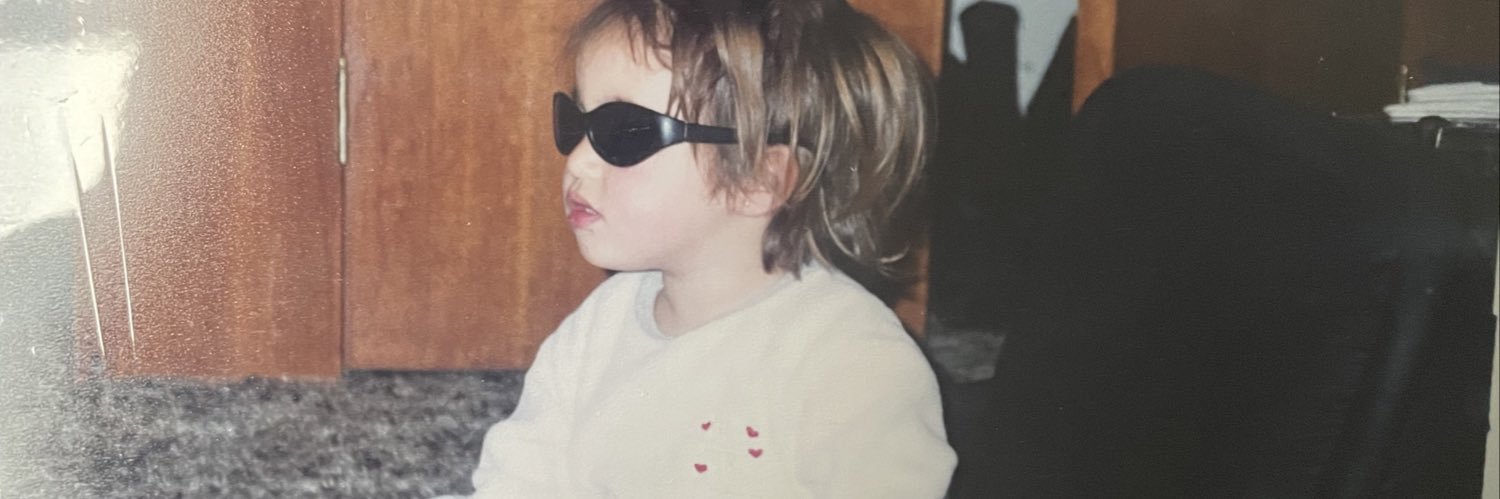 AndreaaHdz's profile banner image