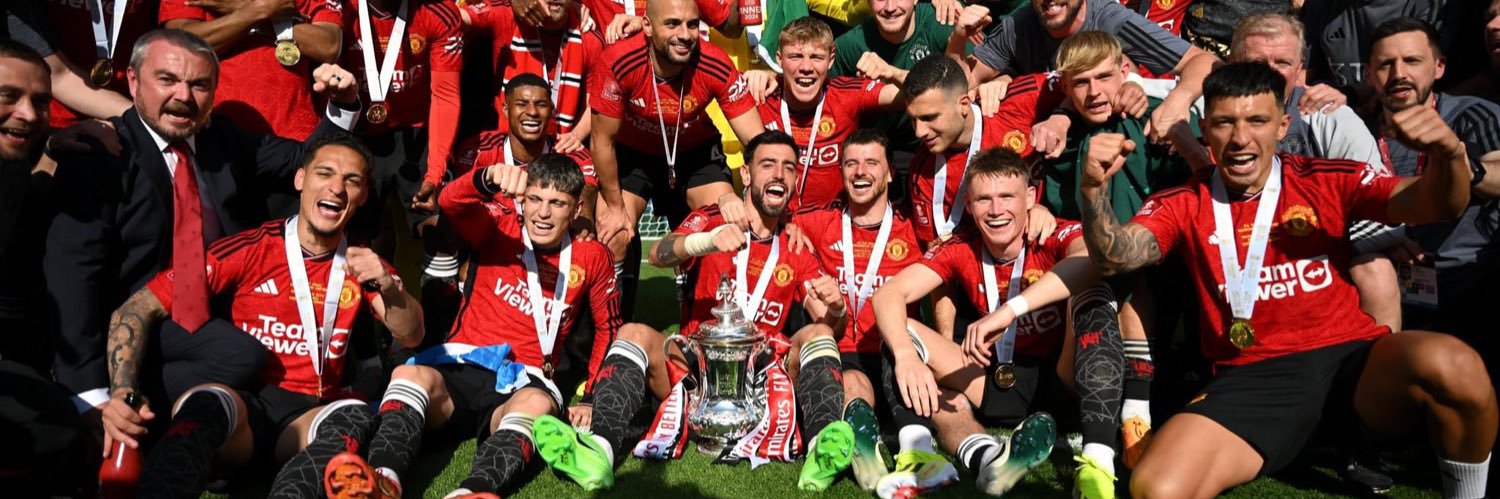 Stef Warren 🔰 banner