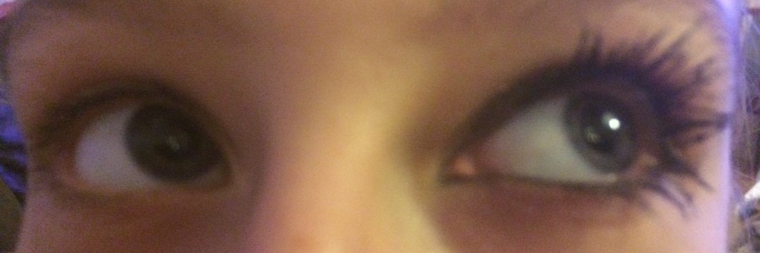 Beauty1Bee's profile banner image