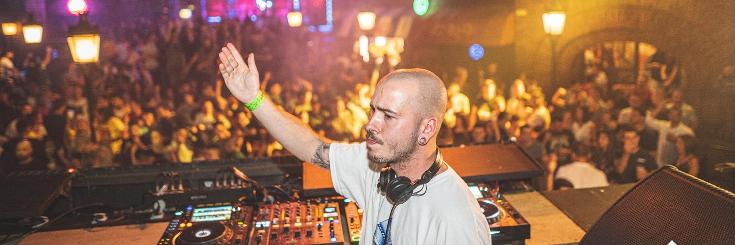 Victor Fernandez banner