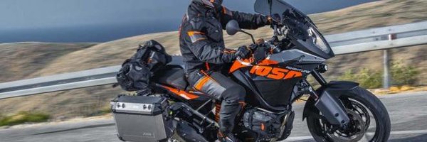 MOturing Profile Banner