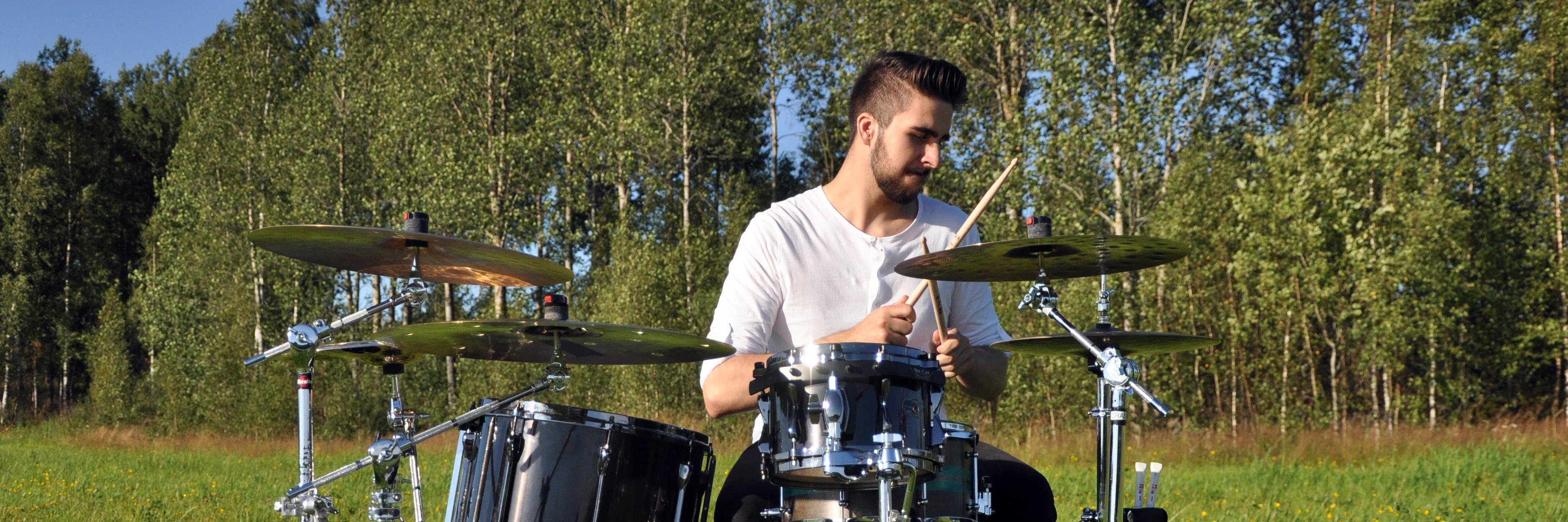 SirosVaziri's profile banner image