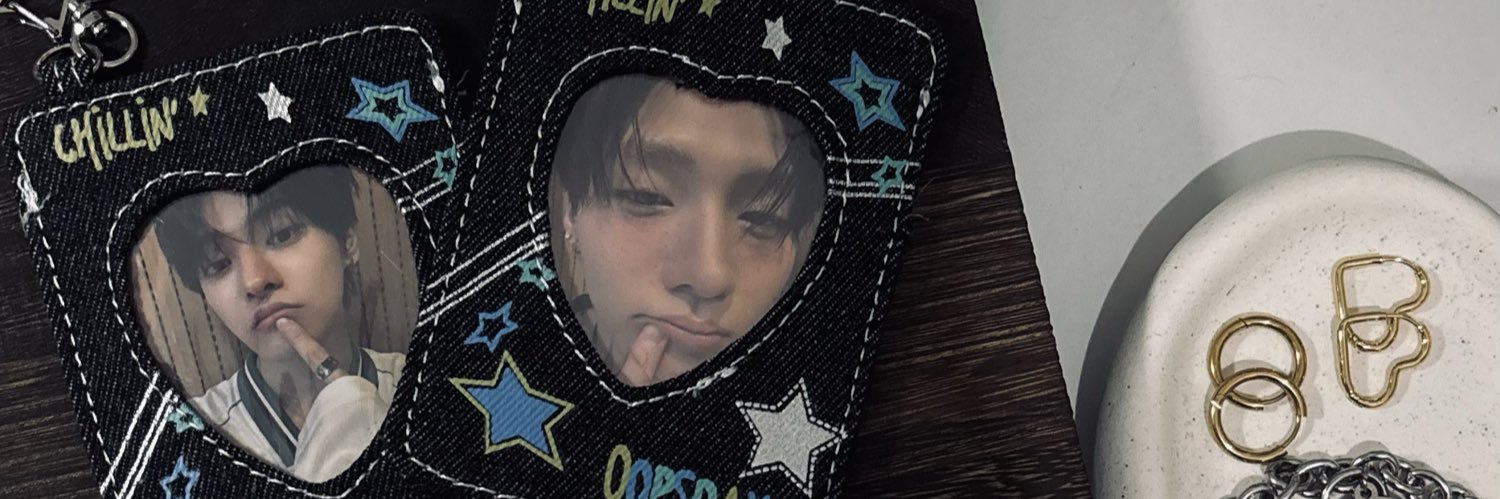 Aznieyda_'s profile banner image
