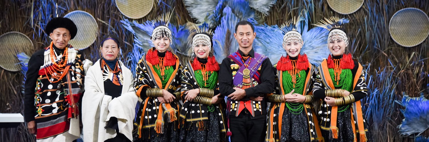 Tetseo Sisters banner