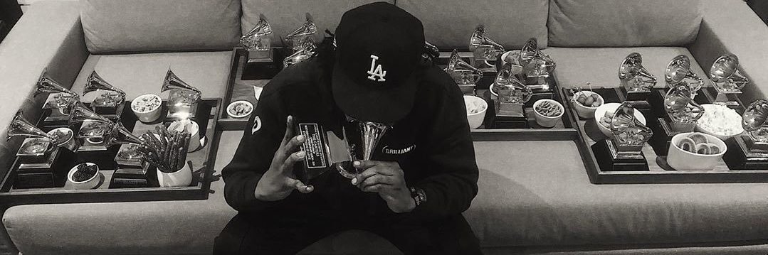 Iuis27's profile banner image