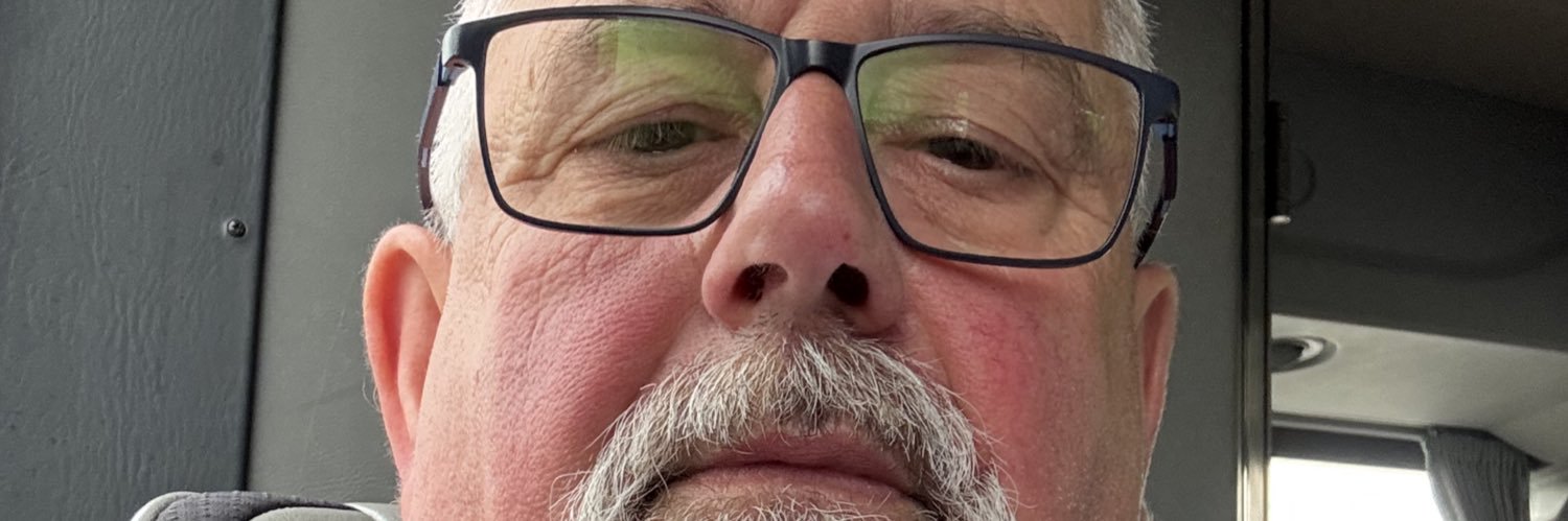 ogleken's profile banner image