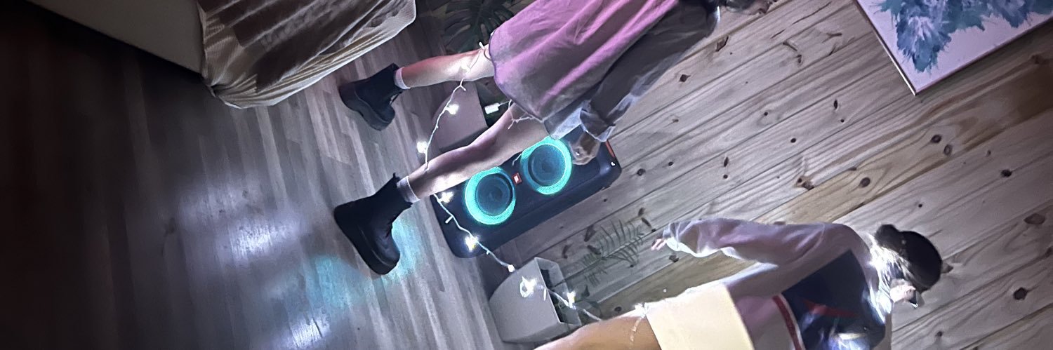 vvvalenttt's profile banner image