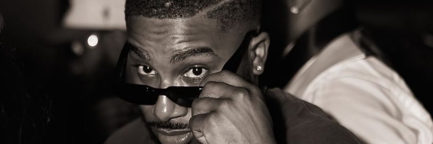 D Wayne🥂 banner