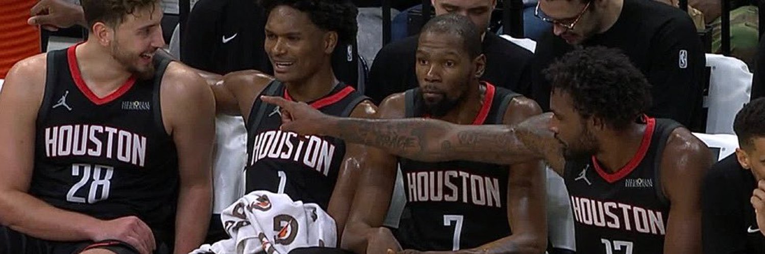 𝘩𝘢𝘶𝘯𝘵𝘦𝘥 ッ banner