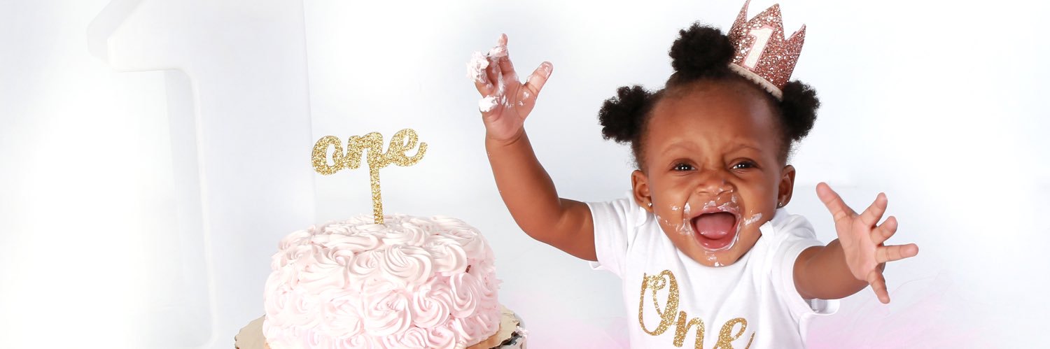 deemarcella's profile banner image