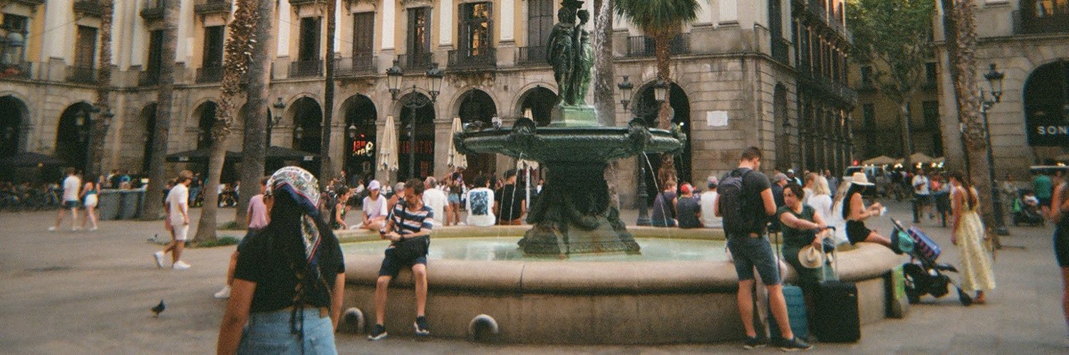 leamarigamboa's profile banner image