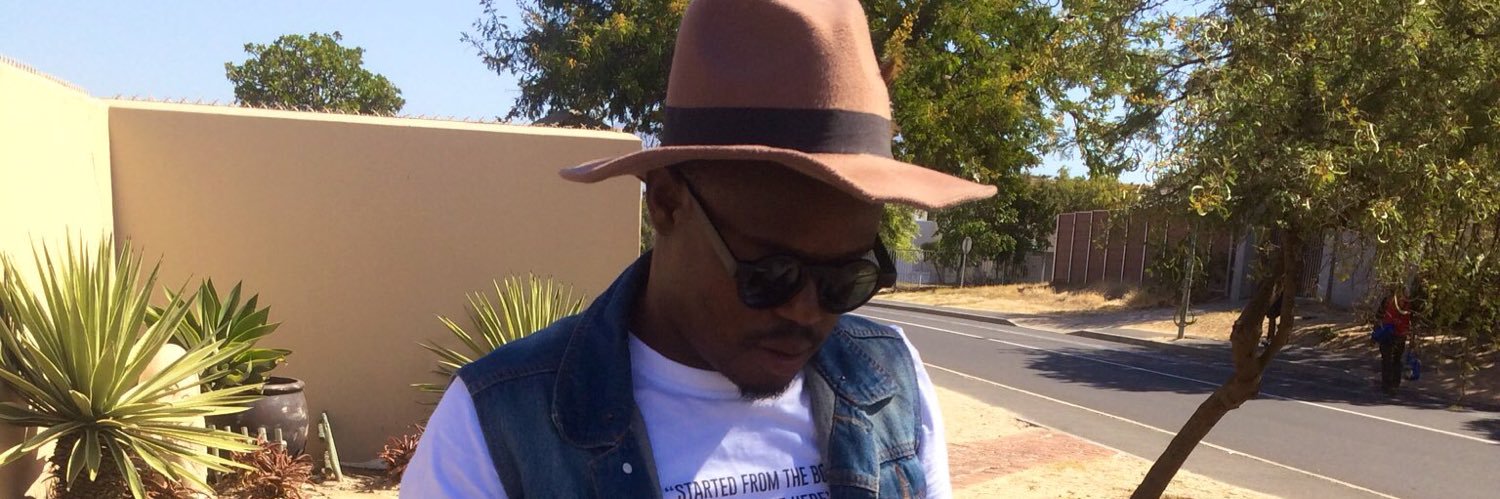 Julio_makano's profile banner image