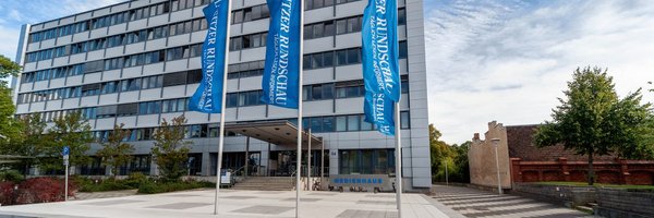 lr_online Profile Banner