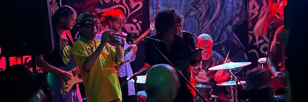 struhuru's profile banner image