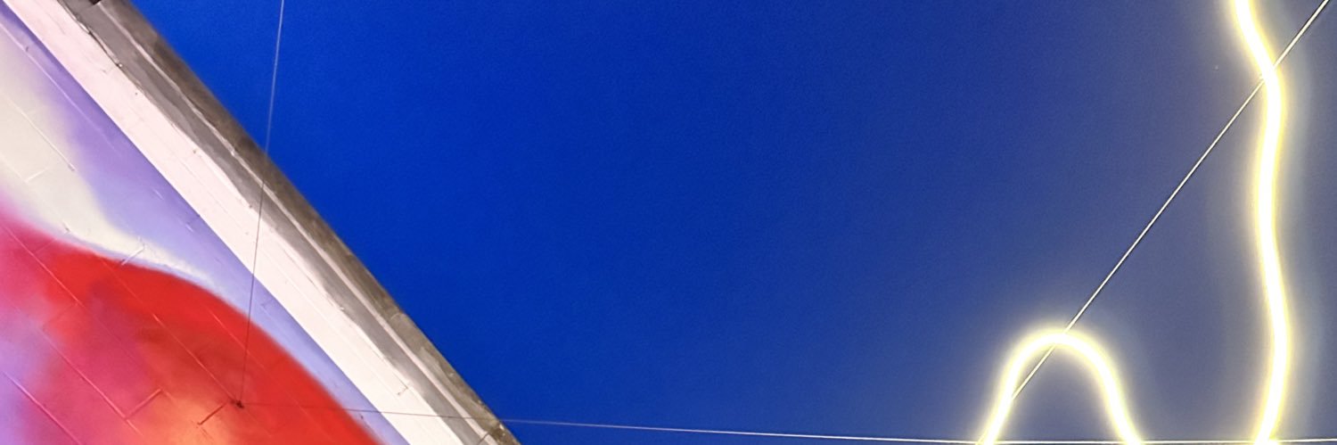 1800LAURASACCO's profile banner image
