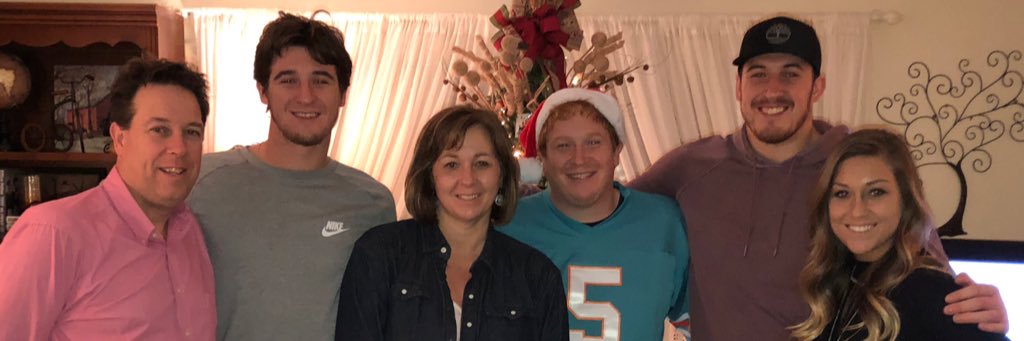 famiLeeman13's profile banner image