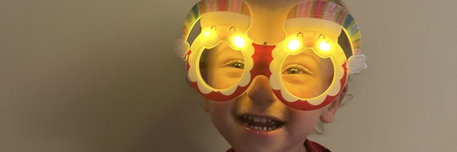 fannyluhu's profile banner image