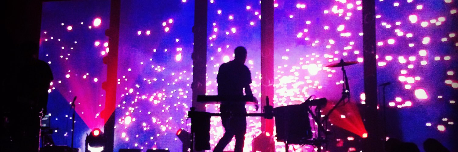 emanndes's profile banner image