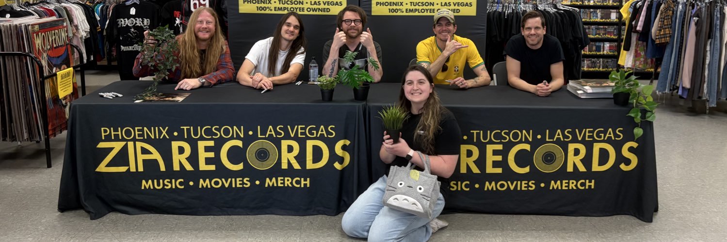 perksofleelee's profile banner image