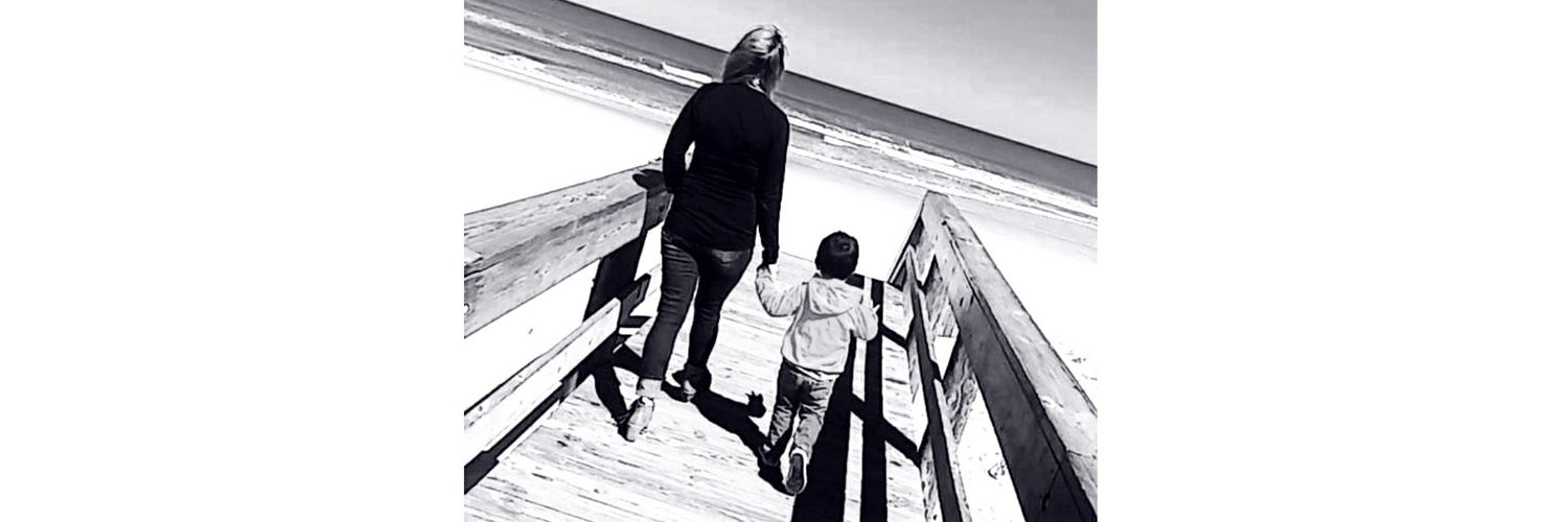 Ashlynne08's profile banner image