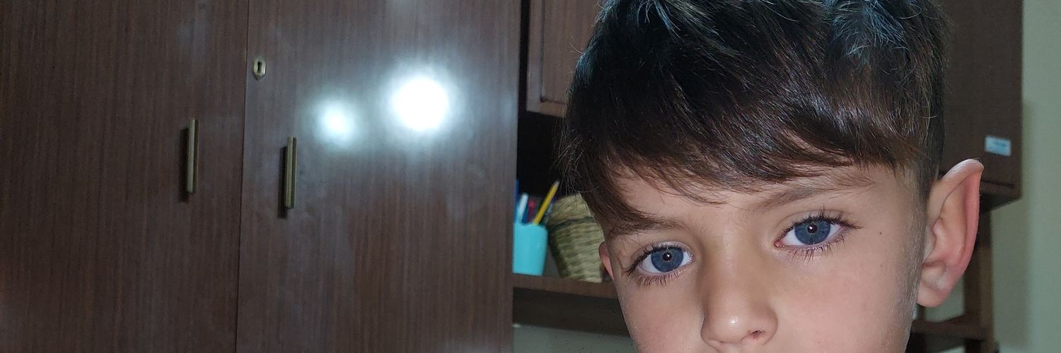 AbriiLLopez2's profile banner image