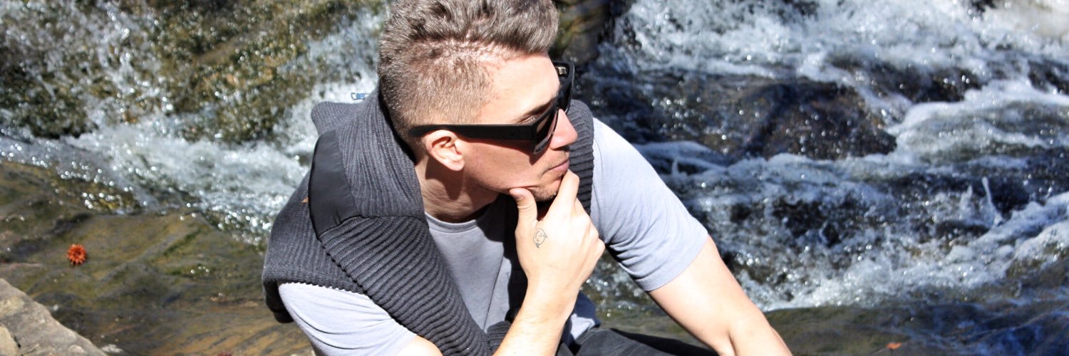 DasBeachhouse's profile banner image