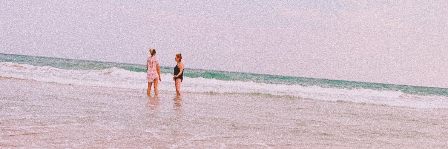 AmeliaLiv's profile banner image