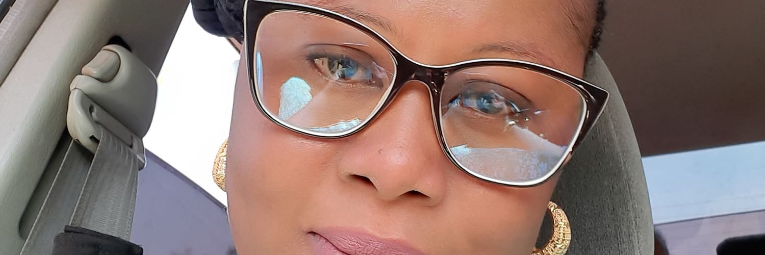 smartlizzy22's profile banner image