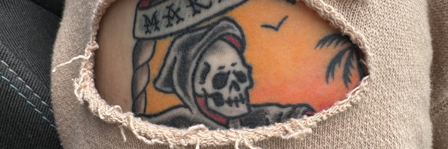 lyss 🖤 banner