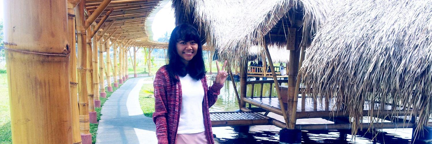 FitriaNingrum2's profile banner image