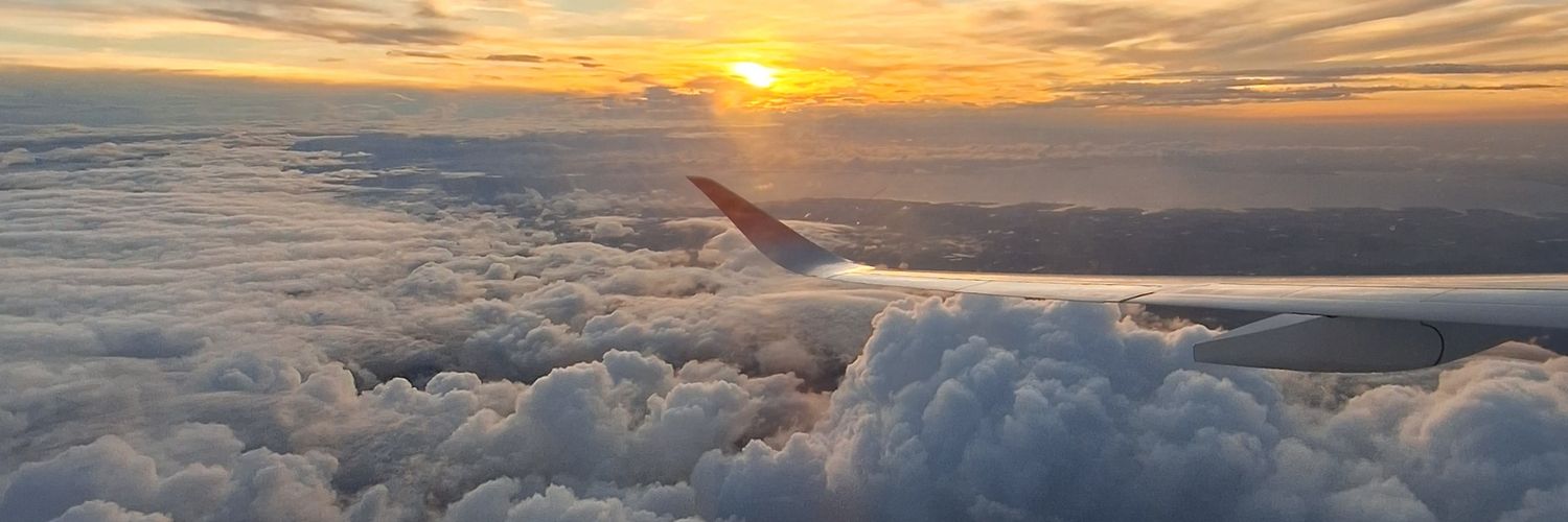 Be_eehappy's profile banner image
