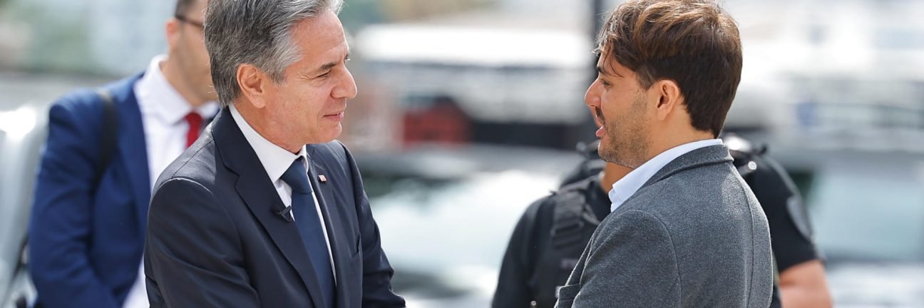 Maximo Fernandez banner