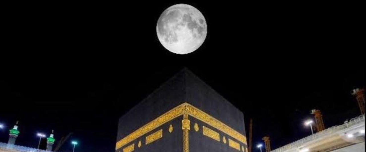 13Mooha's profile banner image