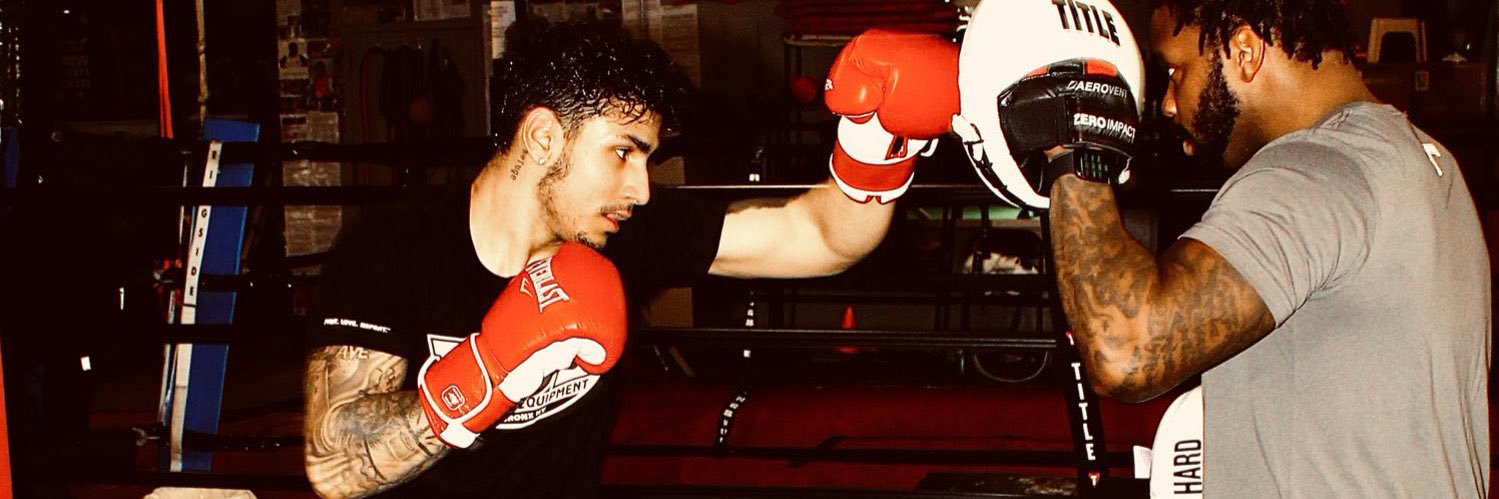 yxrenzo's profile banner image