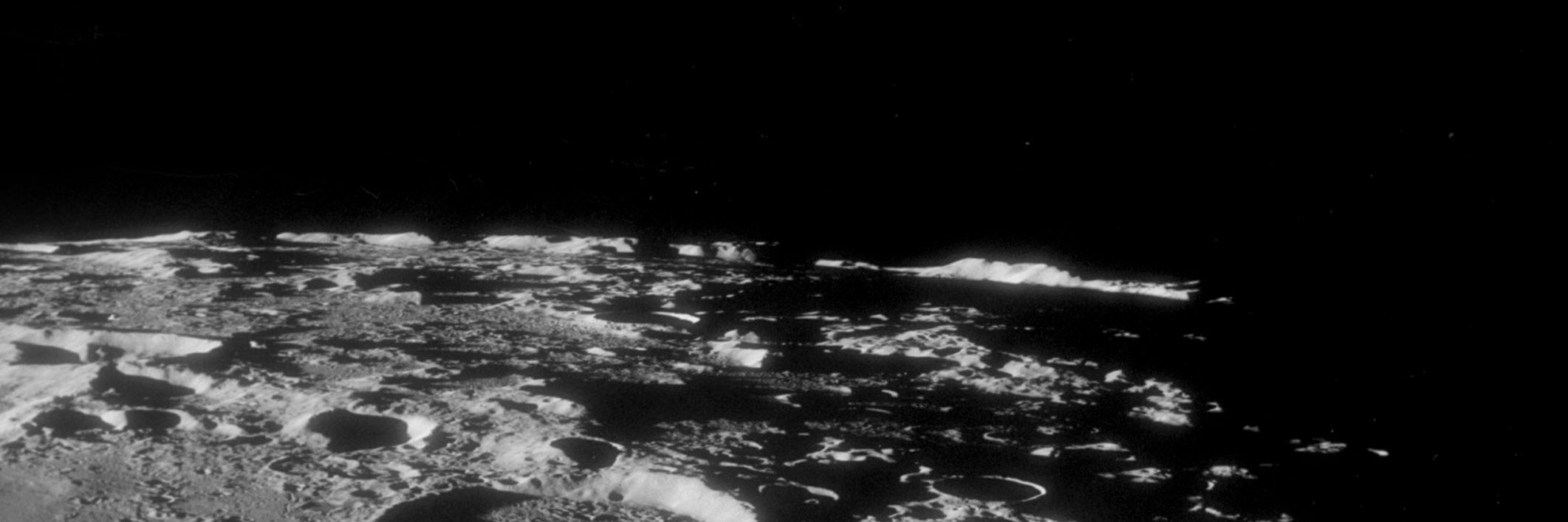 dmoonru's profile banner image