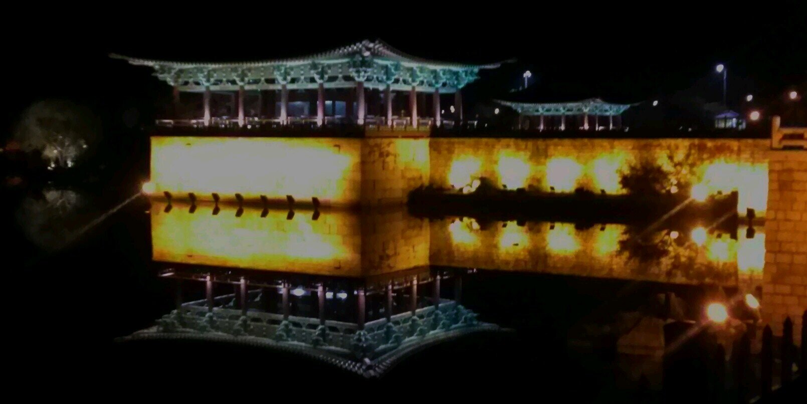 deannahwang's profile banner image