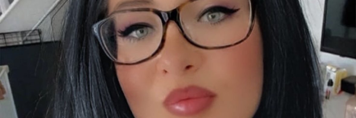 Tina_2996's profile banner image
