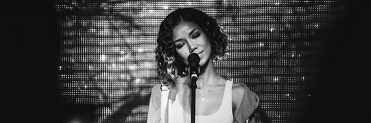 chloelyn_'s profile banner image