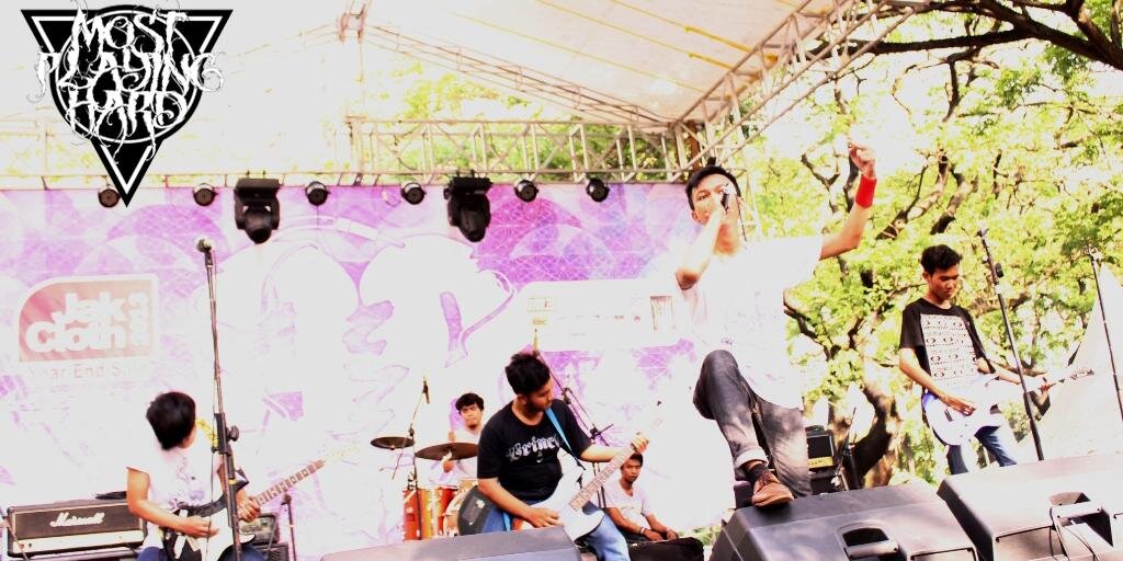 MOST PLAYING HARD banner