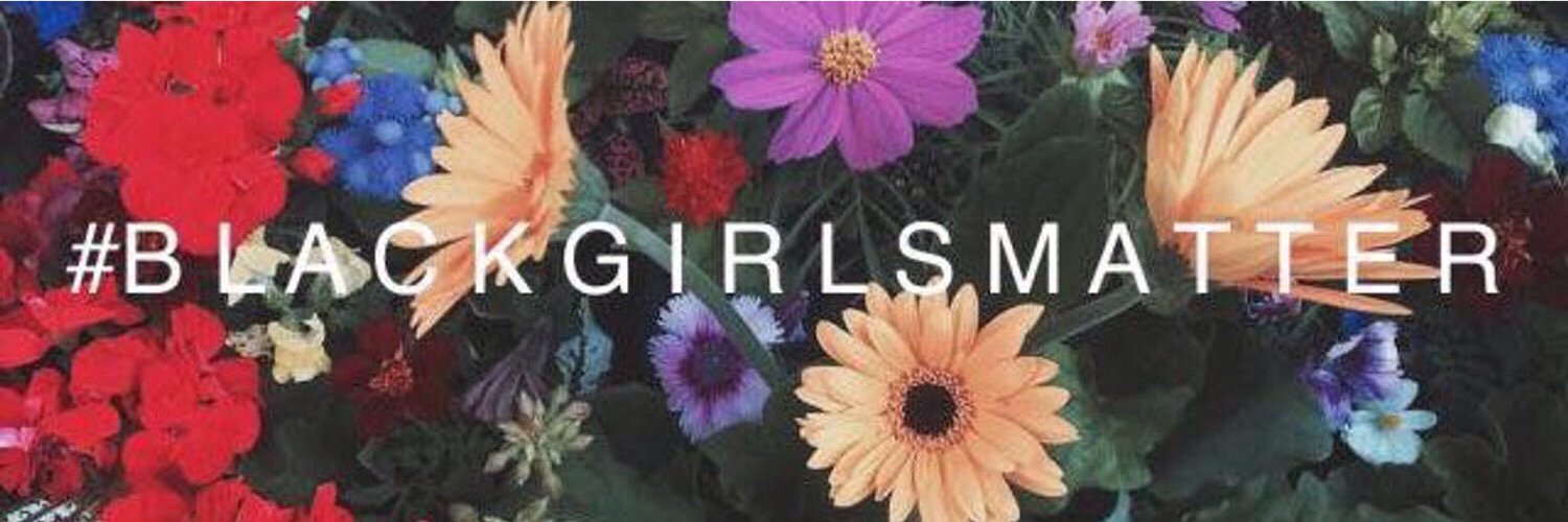 lovesomebrit's profile banner image
