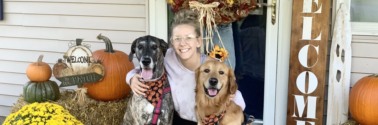 CarlyRenneee's profile banner image