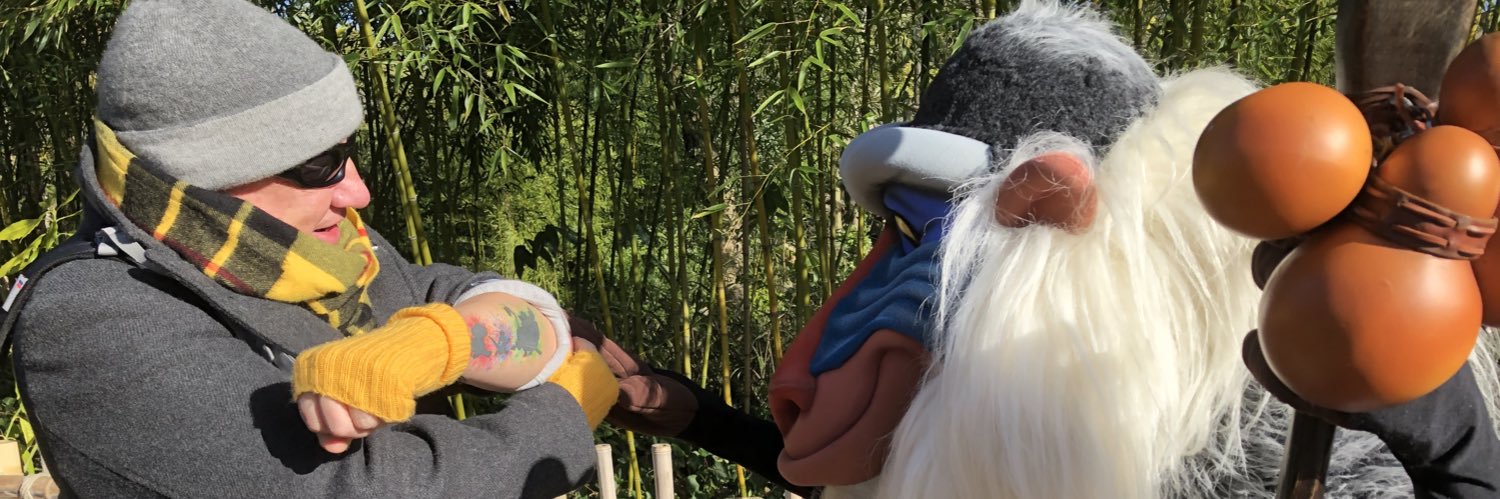 munell's profile banner image