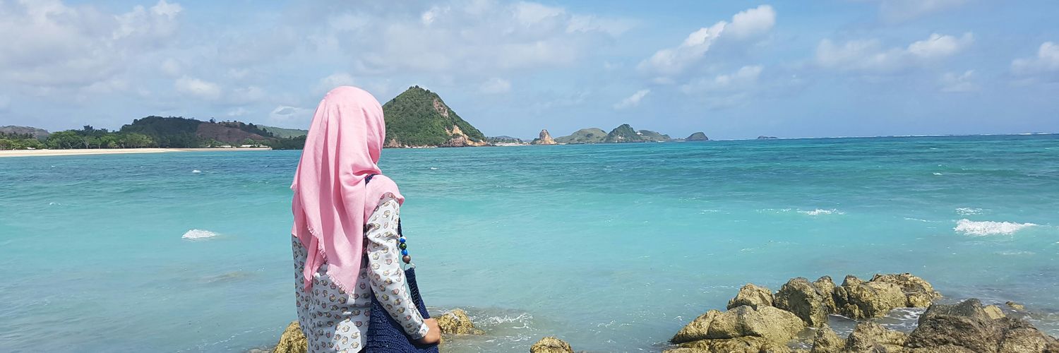 lestriastuti's profile banner image