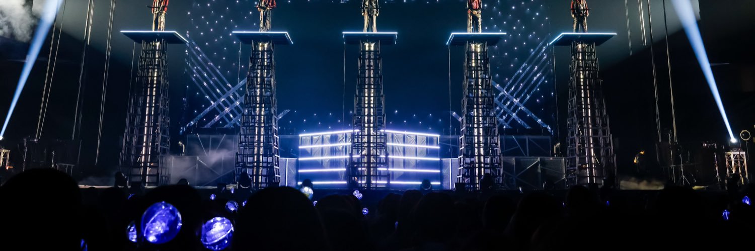 e69t24's profile banner image