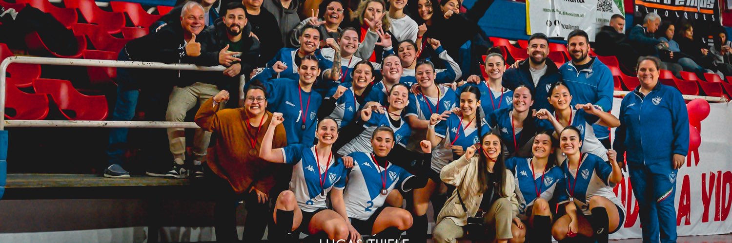 IariQuevedo's profile banner image