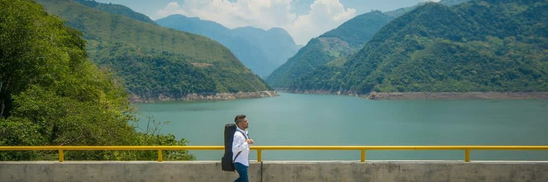 Fernando Rodriguez banner