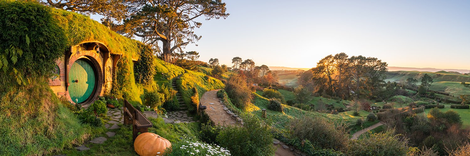 Hobbiton™ Movie Set banner