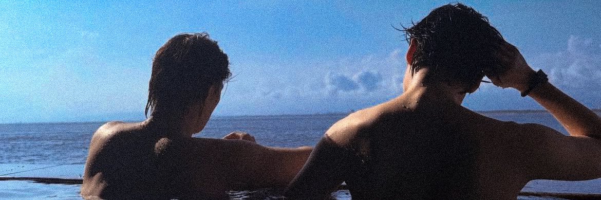 Maëlish 🦦 banner